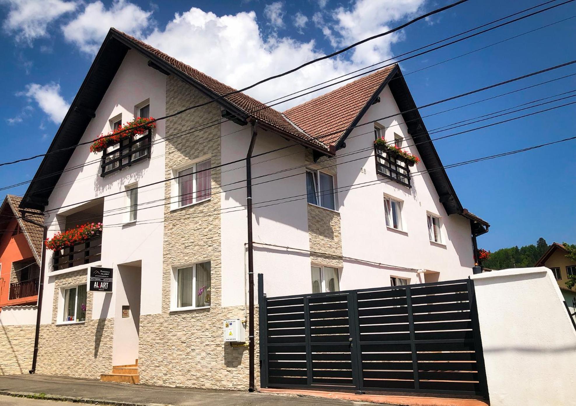 Pensiunea Aliart Zarnesti Exterior photo